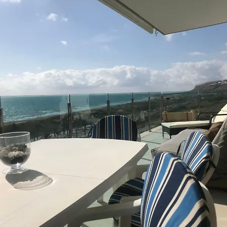 Great Views First Line Teleworkers And Families Unforgetable Διαμέρισμα